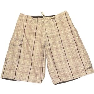 QUICKSILVER MEN’S BOARD SHORTS SZ 32